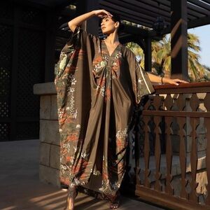 Chic Olive Kaftan with Floral Accents